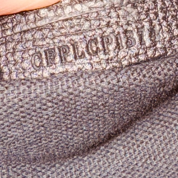 Pre-Owned Authentic Burberry Medium Banner House Check Derby Black Leath… - Picture 2 of 15